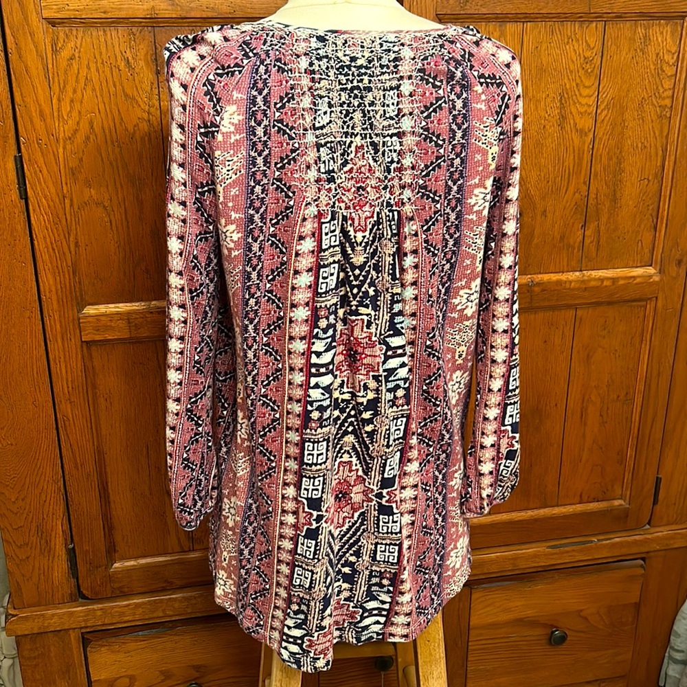 LUCKY🍀BRAND BOHO TOP🌻BEAUTIFUL Colors compliment Unique Design Print🌸Size Medium - Picture 5 of 10